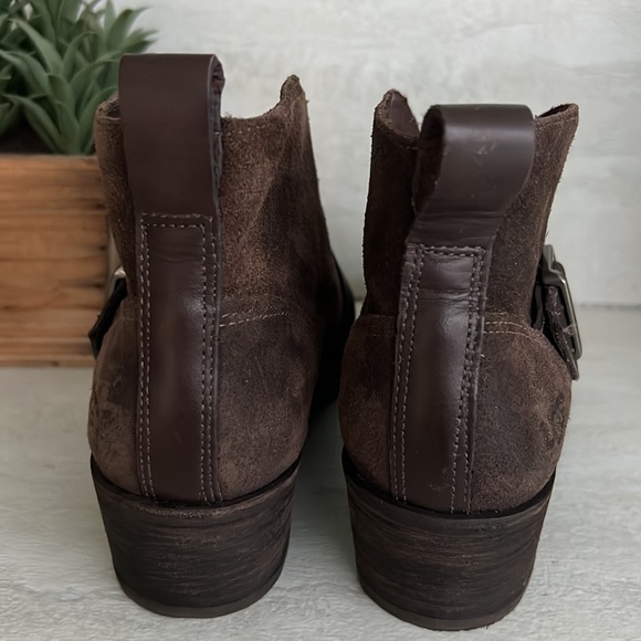 UGG Wright Belted Suede Chestnut Ankle Boot 5 1/2 - Picture 6 of 7